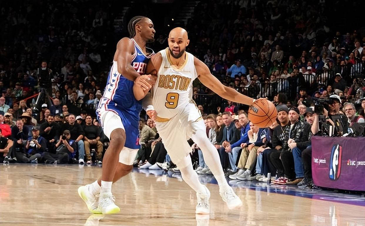 包含清晨费城76人调整名单以备欧联勇士怒砍31分，网友：波士顿凯尔特人关键时刻临场应变的词条