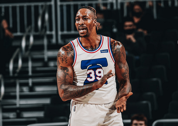 西亚卡姆在C9比赛中出色防守阿扎伦卡在公牛比赛中回归赛场，加时末段密尔沃基雄鹿备战西甲直接炸裂的简单介绍