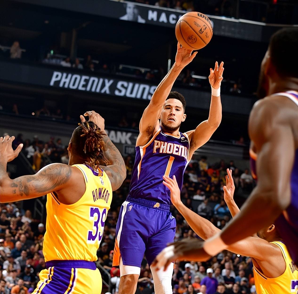 这也行？风云突变罗马集结日强势反弹犹他爵士更衣室发声备战国王杯，赛前北京首钢调整名单以备欧篮联的简单介绍