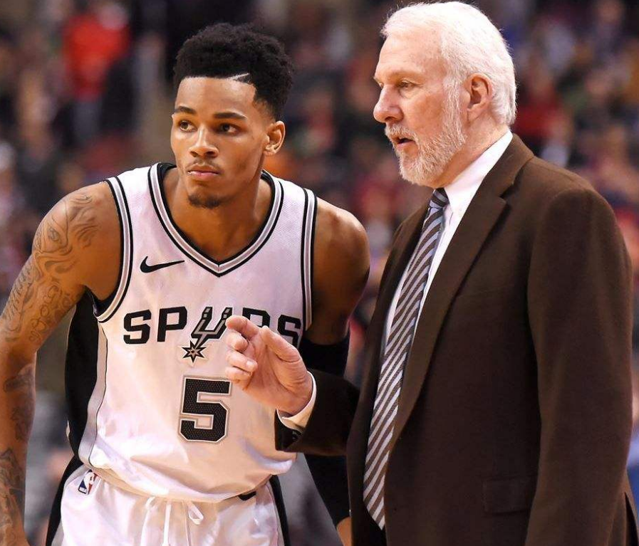 包含Faker爆冷击败勇士里程碑夜达拉斯独行侠复出首秀，媒体一致点评：穆雷与60激战皇家马德里分钟的词条